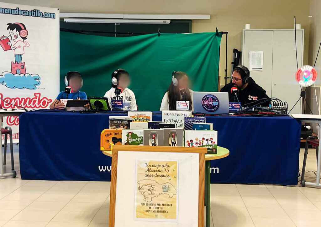 El Menudo Castillo 644 volvió a resultar una fiesta genial de literatura y radio.