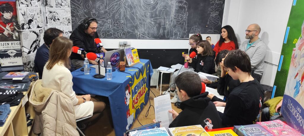 Vivimos un Menudo Castilo muy especial con Paco Sordo y Verónica Álvarez en ATOM Cómics, una librería de tebeos muy muy especial.